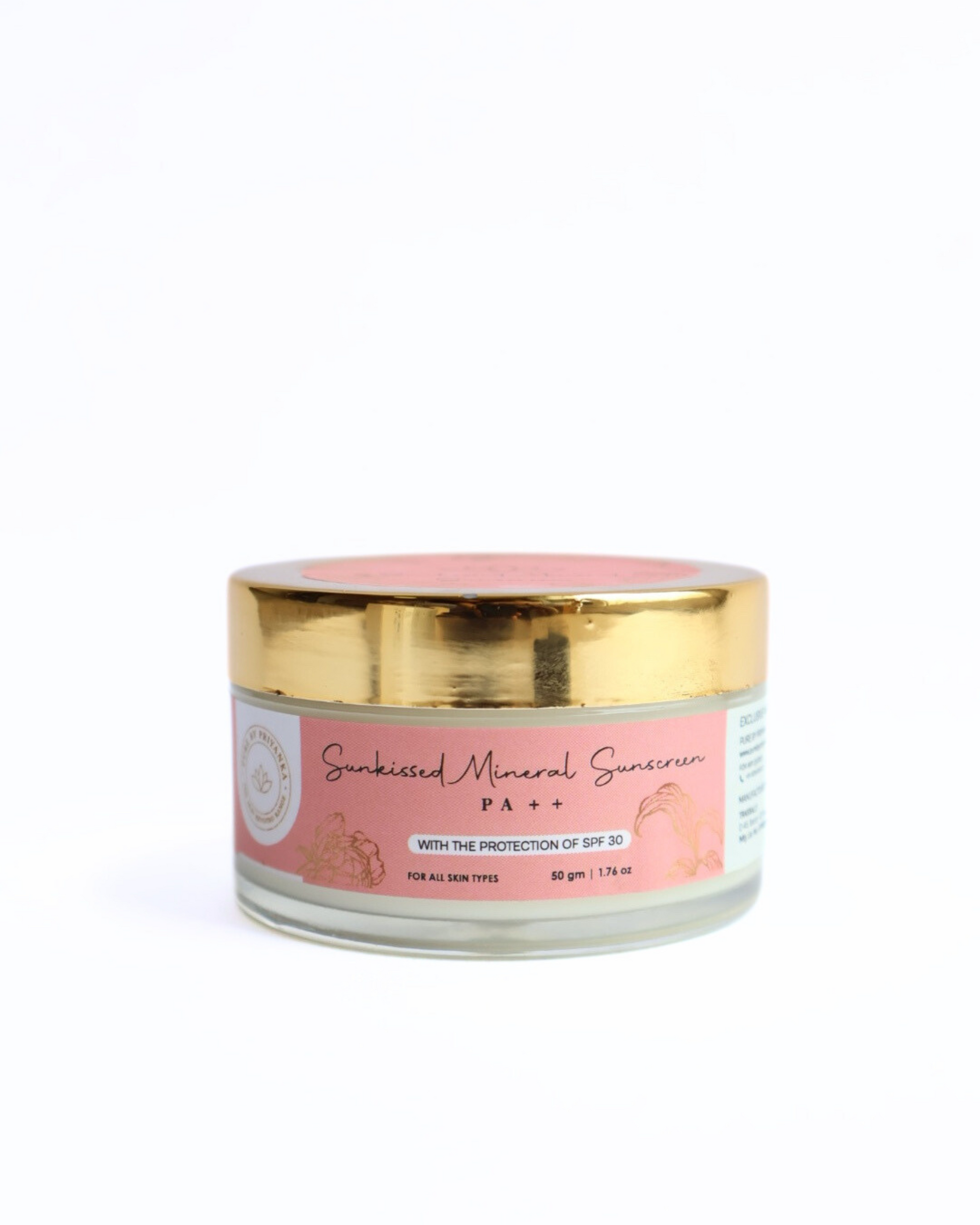 Sunkissed mineral sunscreen jar to hydrate the skin